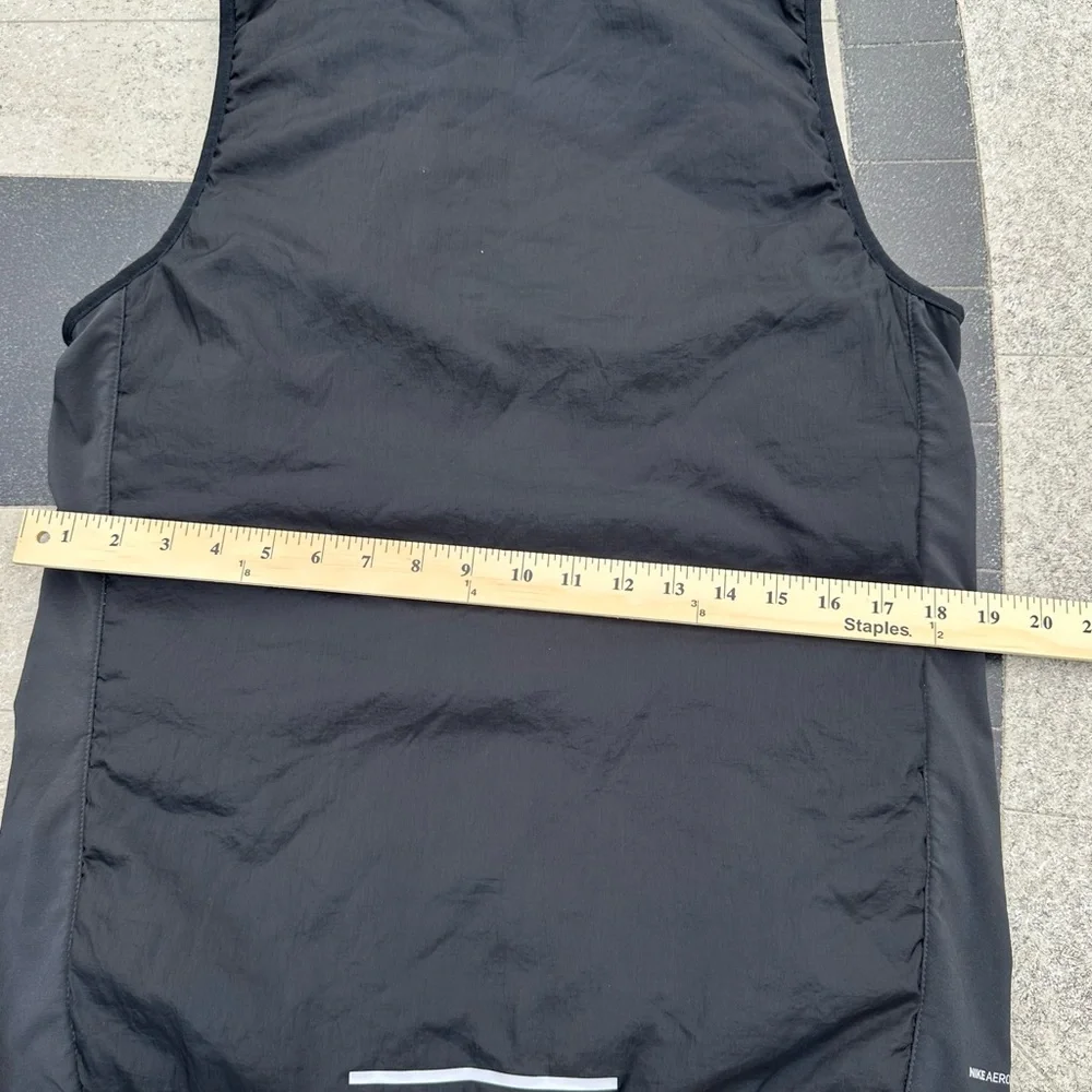 Nike Aerolayer Vest - Black & White- Running Medium - Picture 9 of 11
